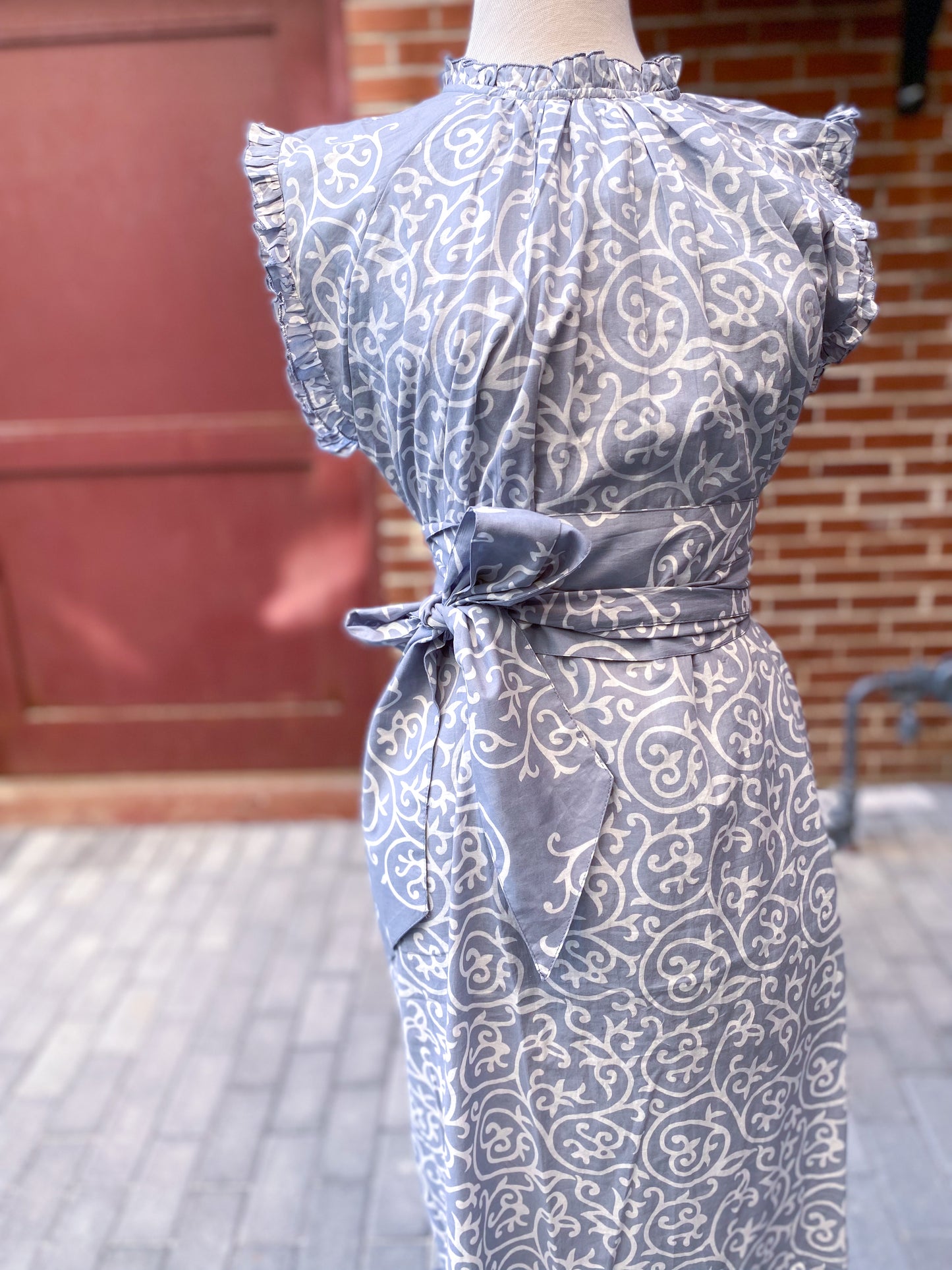 Anna Cate Emmaline midi dusty blue dress