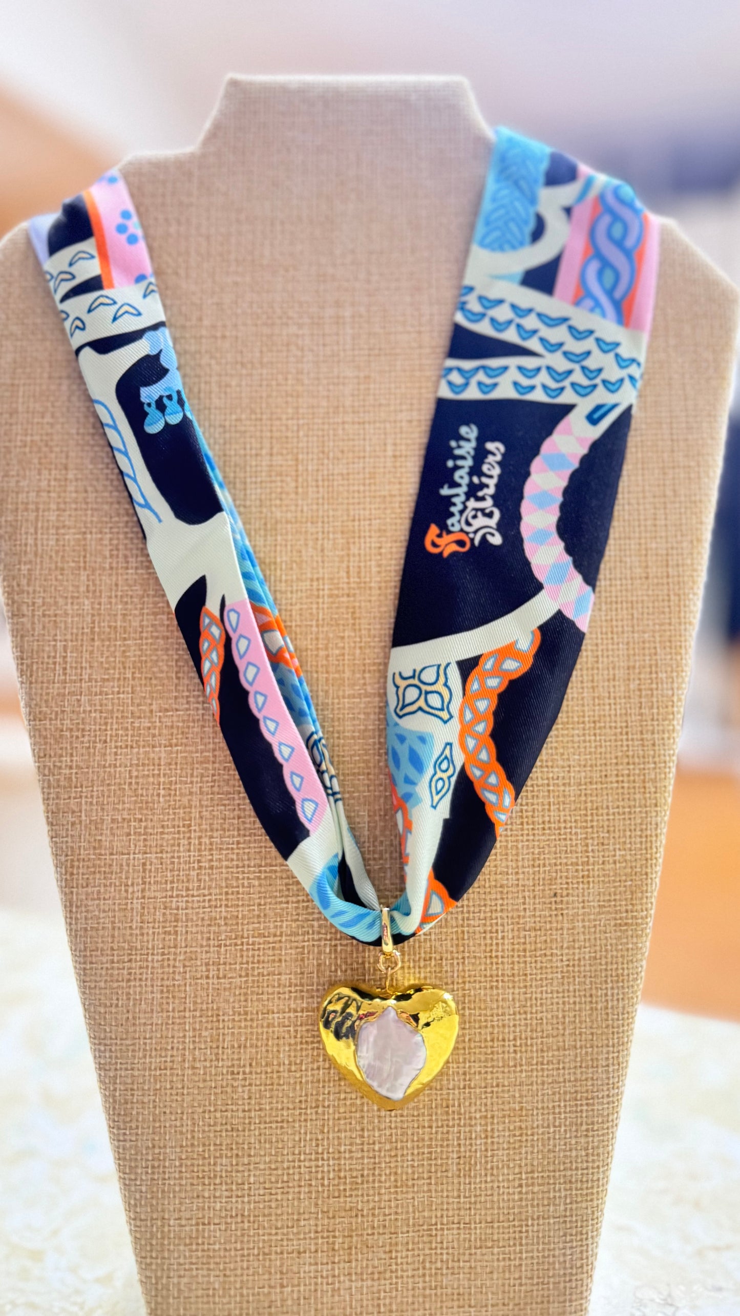 knotty bling heart pendant necklace