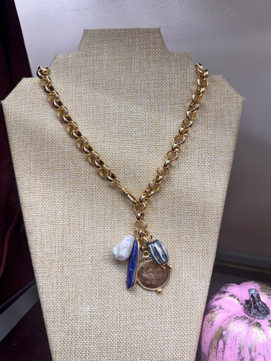 knotty bling wheat chain necklace with large round medallion